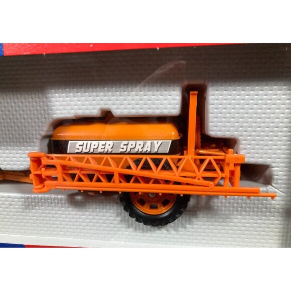 Britains SUPER-SPRAY TANKER Farm Implement #9537 Superspray Tractor Trailer 1:32 - Picture 3 of 9